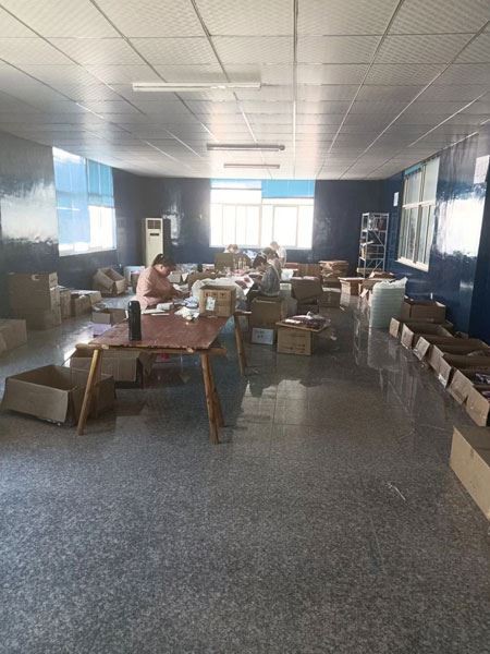 Pracowity dzień zaczyna się od pakowania